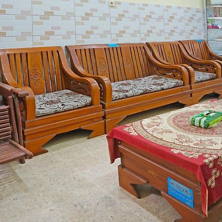 Putih Mulia Homestay Syariah Lumajang Kültér fotó