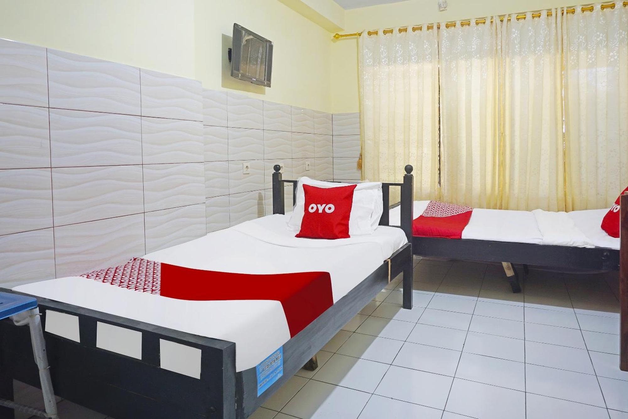 Putih Mulia Homestay Syariah Lumajang Kültér fotó