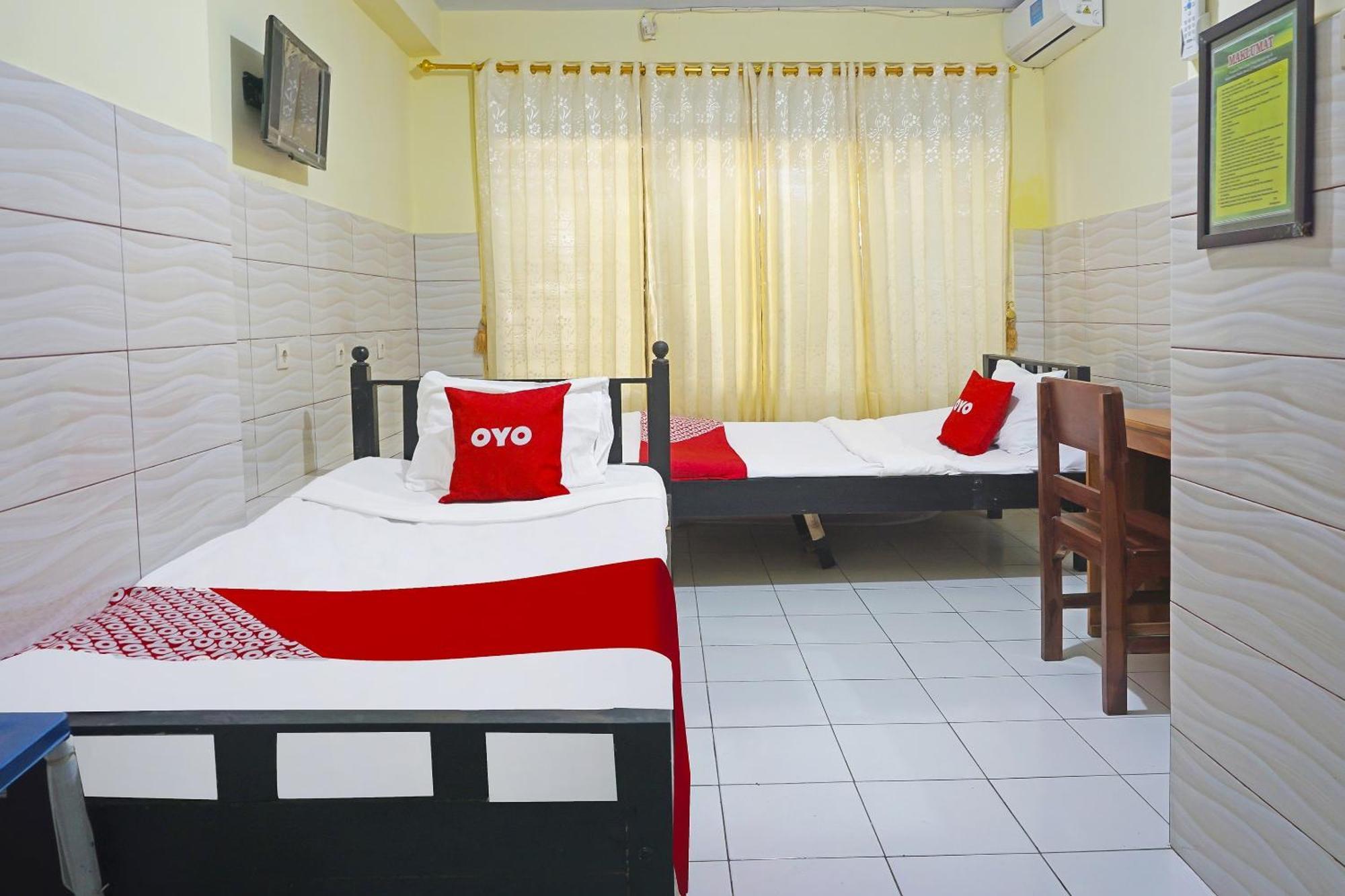 Putih Mulia Homestay Syariah Lumajang Kültér fotó